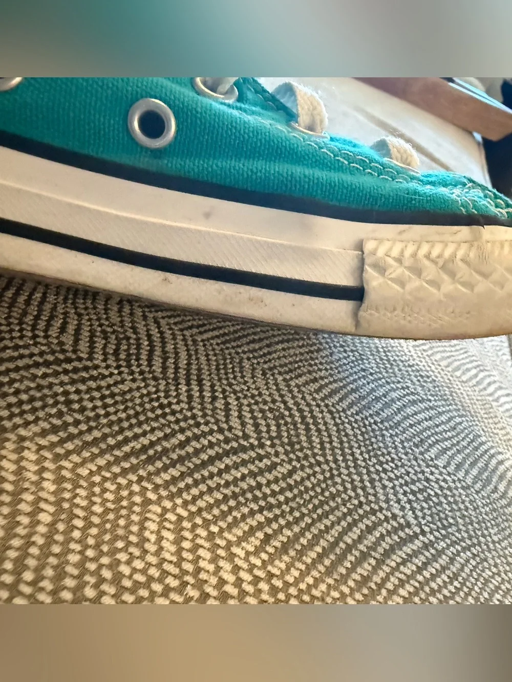 Used kids converse - size 1